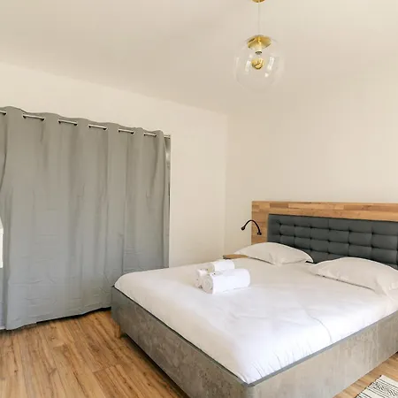 Apartment Maison Cosy Avec Terrasse A 15 Minutes De Lyon Et Wifi *